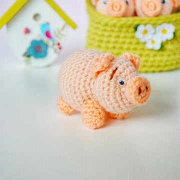 Little pig toy amigurumi pattern