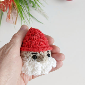 Crochet Santa ornament pattern, easy crochet Christmas decor