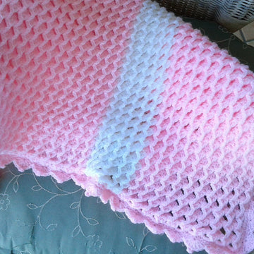 Wavy baby blanket