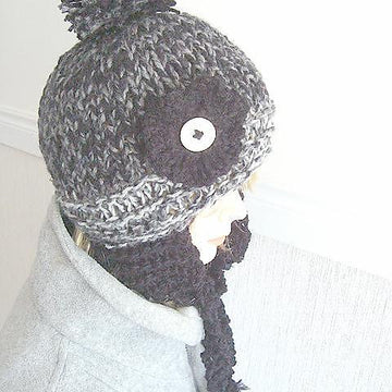 423, KNITTED EARFLAP HAT, age 8 to adult