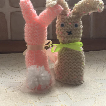DK knitting pattern easy beginner garter stitch Easter creme egg bunny