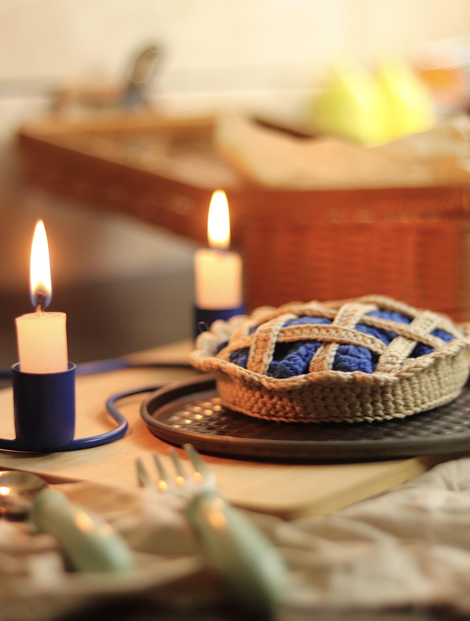 Crochet Blueberry Pie Pattern: Realistic Lattice Pie Amigurumi