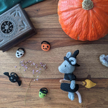 Cute mouse + Halloween outfits