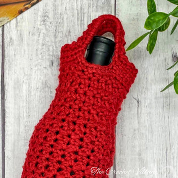 Merry Berry Wine Tote