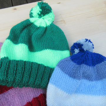 Basic Bobble Hat in 4 sizes