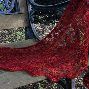 Scalloped Edge Shawlette