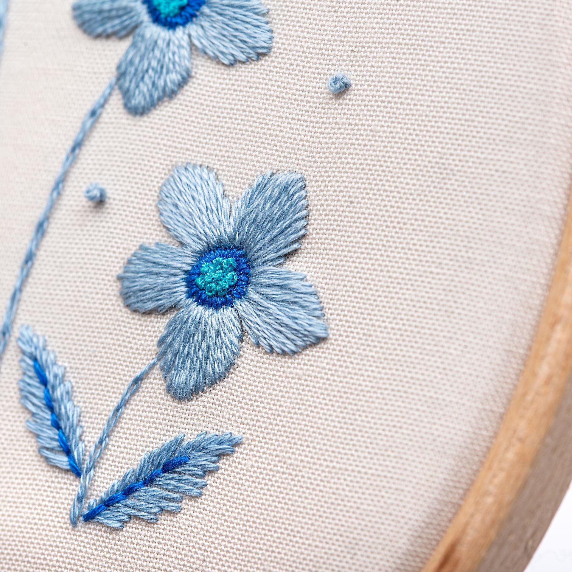 Paintbox Crafts Forget Me Not - PB220605 - Downloadable PDF
