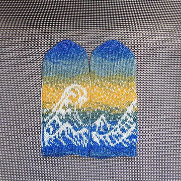 The Great Wave Mittens