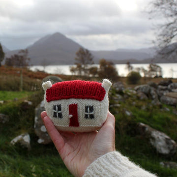 Mini Red Roof Croft House