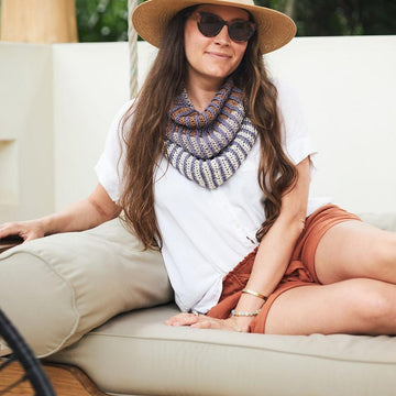 Gradient Ribbed Cowl