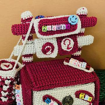 Amigurumi Friendlike Calendar