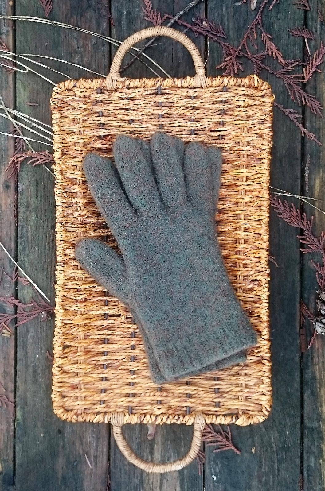 Fulled Gloves