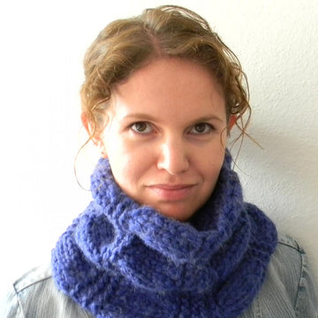 Elisa cowl