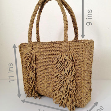 Fringe tote from raffia