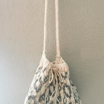 Snow mountain bucket bag