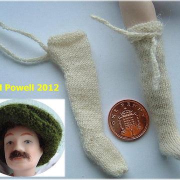 1:12th scale Mans Tudor hose and cap