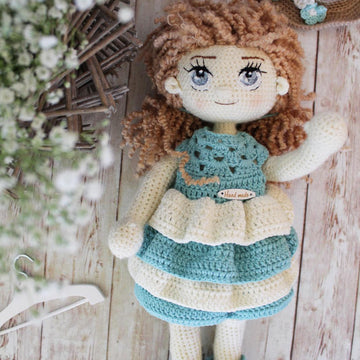 Dress and hat for doll