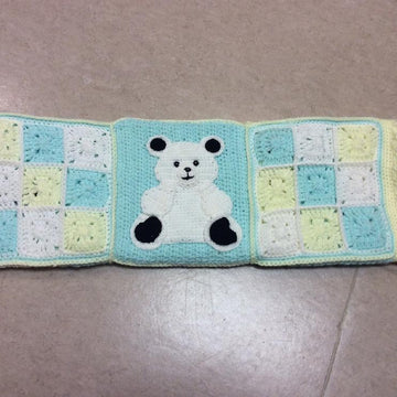 PAWSitively unBEARably cute baby blanket pattern