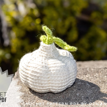 Amigurumi garlic