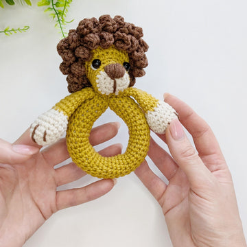 Crochet baby rattle pattern, amigurumi lion pattern, crochet safari animals pattern