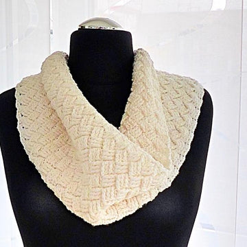 Scandinavian Winter Scarf "Hygge"