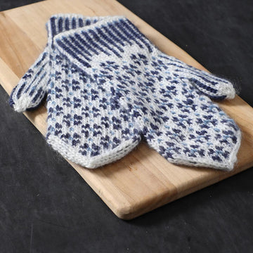 Sweet Alyssum Mittens