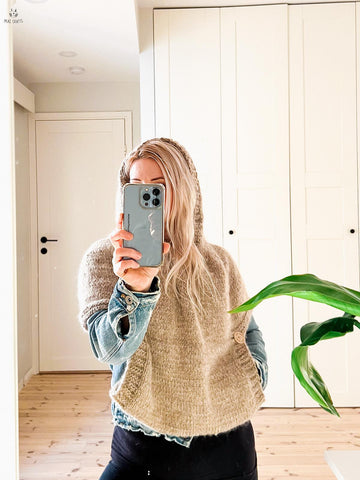 Elyse hooded cowl