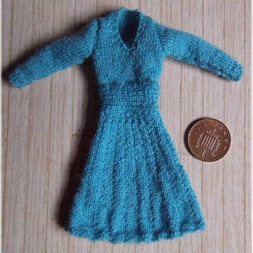 1:12th scale Ladies dress and snood c. 1939