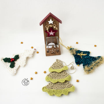 3 Christmas trees ornament  knitted flat