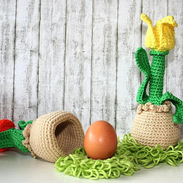 Tulip - Egg Sitter - Egg Cozy - Amigurumi