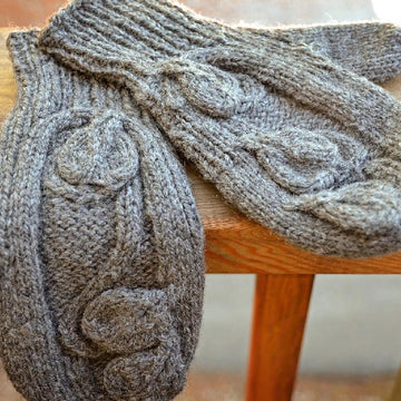 Ivy Vine Mittens