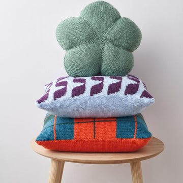 Eden Cushion in Rowan Pure Wool Superwash Worsted - ZB299-00006-DE - Downloadable PDF