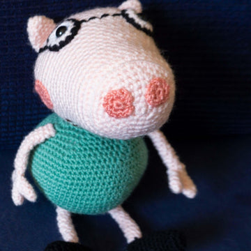 Crochet Pattern for the Father from Pig with Pep!