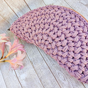 One-Piece Half Moon Clutch | Seamless Crochet Bag Pattern