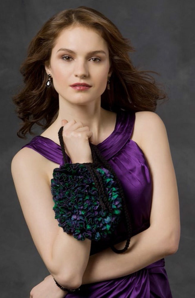 Just-the-Essentials Baglet in Red Heart Boutique Ribbons - LW3144
