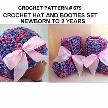 679 HAT AND BOOTIES SET