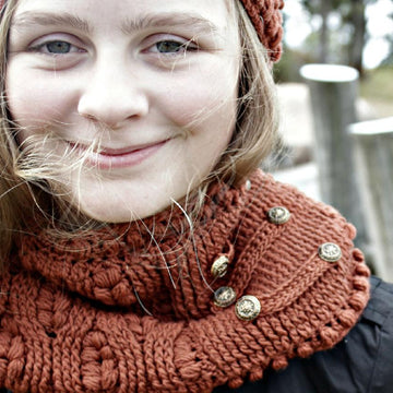Frostberry Cowl