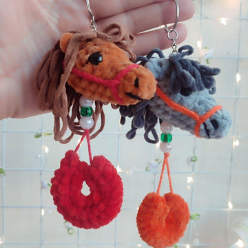 Mini horse with a horseshoe Keychain
