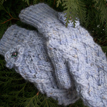 Garden Gate Mittens & Hat