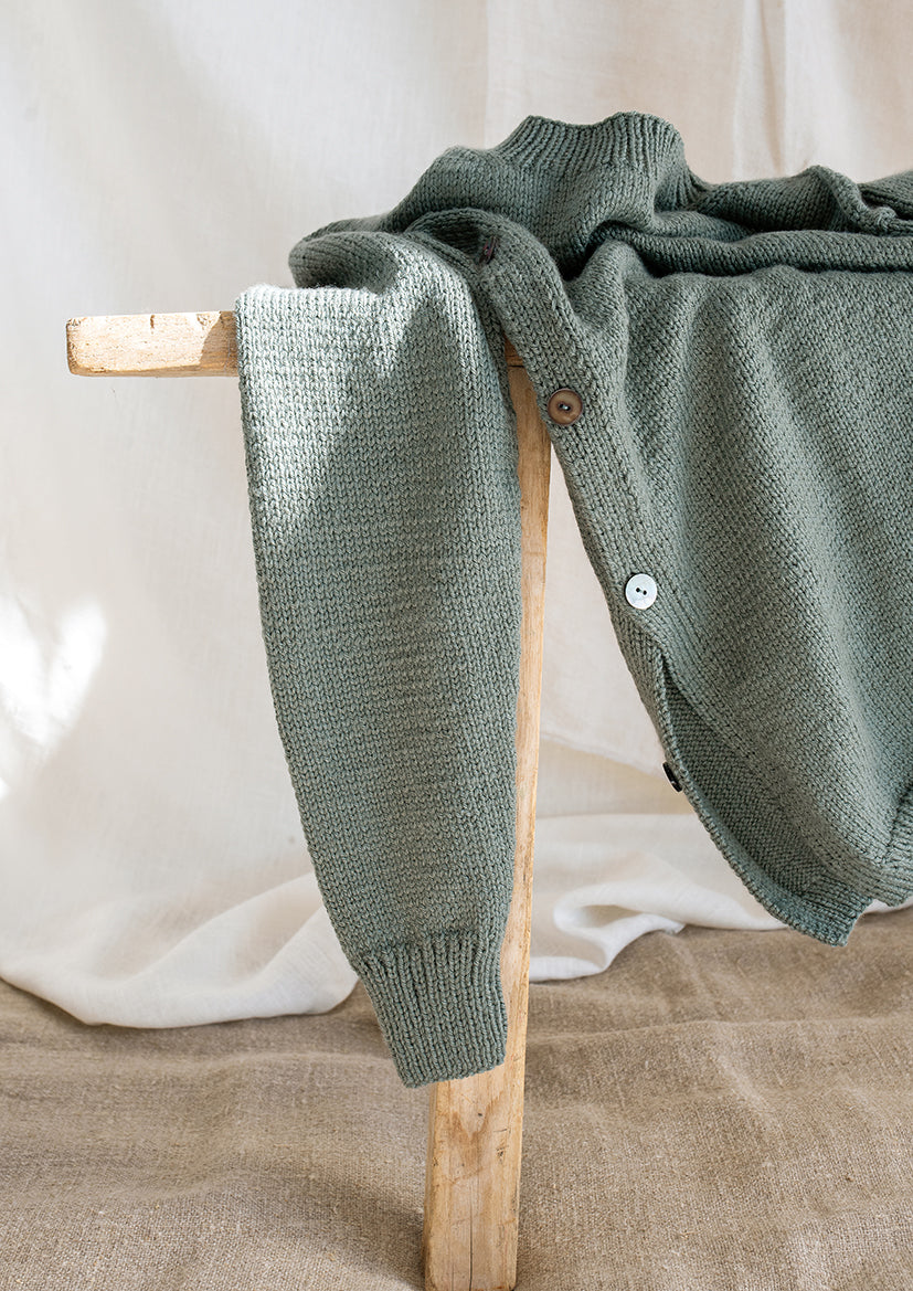 Jojoba Cardigan in Rowan Baby Cashsoft Merino (FR) - RB002-00002-FRP - Downloadable PDF