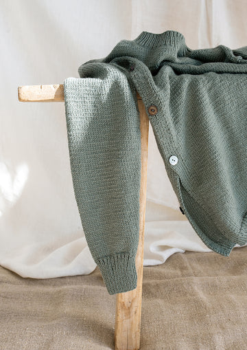 Jojoba Cardigan in Rowan Baby Cashsoft Merino (FR) - RB002-00002-FRP - Downloadable PDF