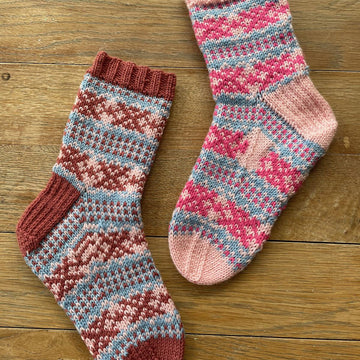 Cruel Summer Socks