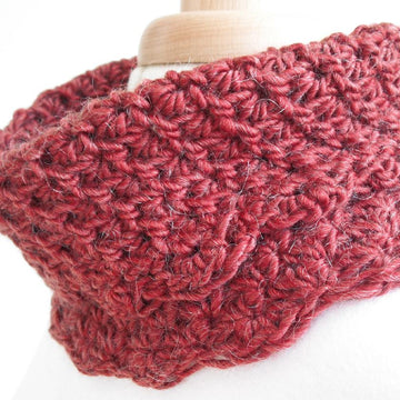 Textured autumn cowl