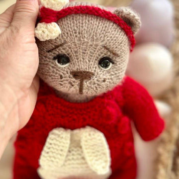 Knitting Teddy Bear Pattern with Clothes