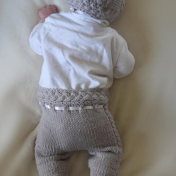 Cable Baby Bonnet