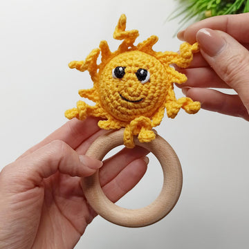 Sun amigurumi keychain