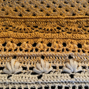 Triangular Scarf "Balta"