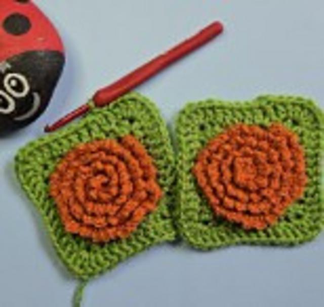 Pretty flower granny square
