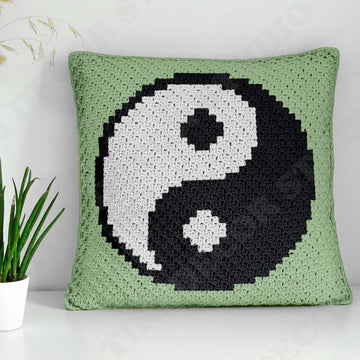 Beginner-friendly C2C Yin Yang Black White Pillow CROCHET PATTERN