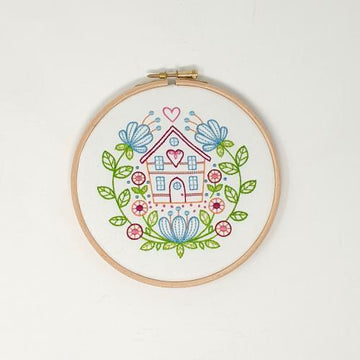 Creative World Of Craft Home Sweet Home Printed Embroidery Kit - 6"